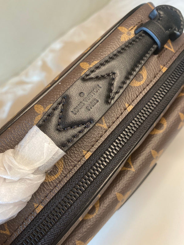 Fan Fashion Lu-Vi bags - 17526