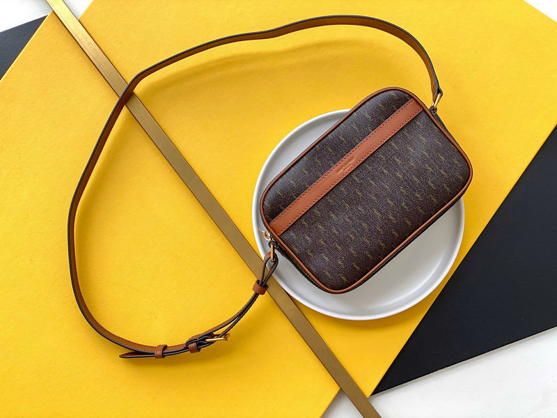 Amelia - YSL Bag - 4156
