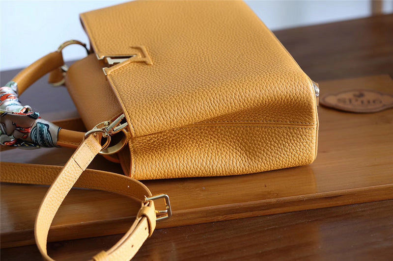 Fan Fashion Lu-Vi bags - 8380