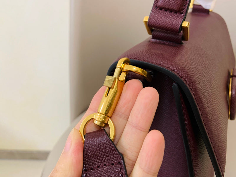 VAL LUXURY BAGS - FOR FASHION LOVERS  AFFORDABLE LUXURY BAGS- 647