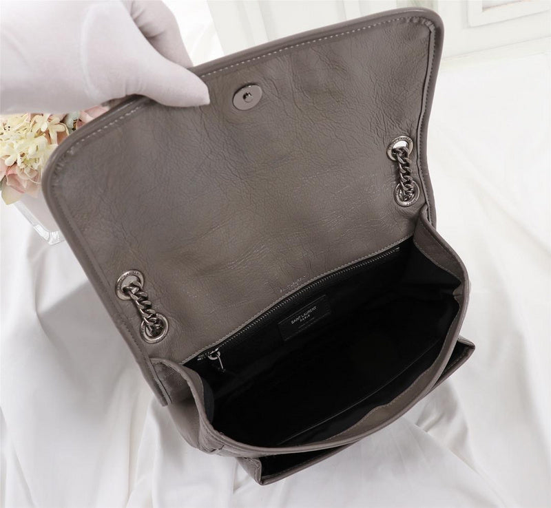 Amelia - YSL Bag - 2642
