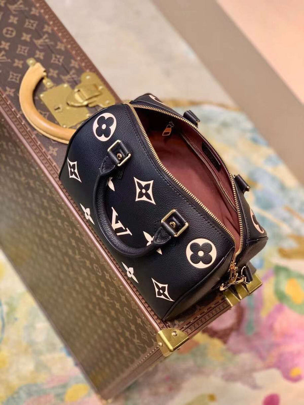 Fan Fashion Lu-Vi bags - 17457