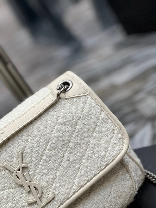Amelia - YSL Bag - 4222