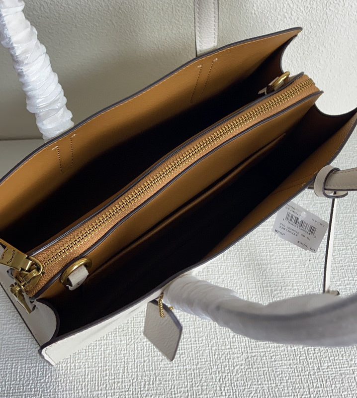 Amelia-i CAH Bags - 111