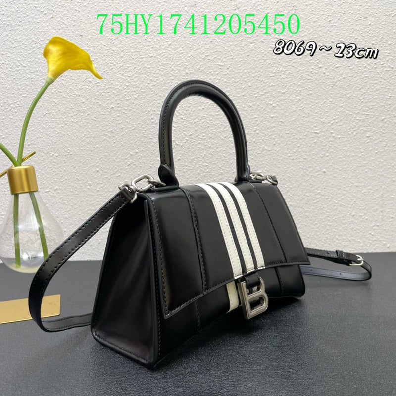 Amelia - BGA Bags - 1942