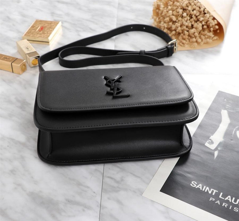 Amelia - YSL Bag - 2554
