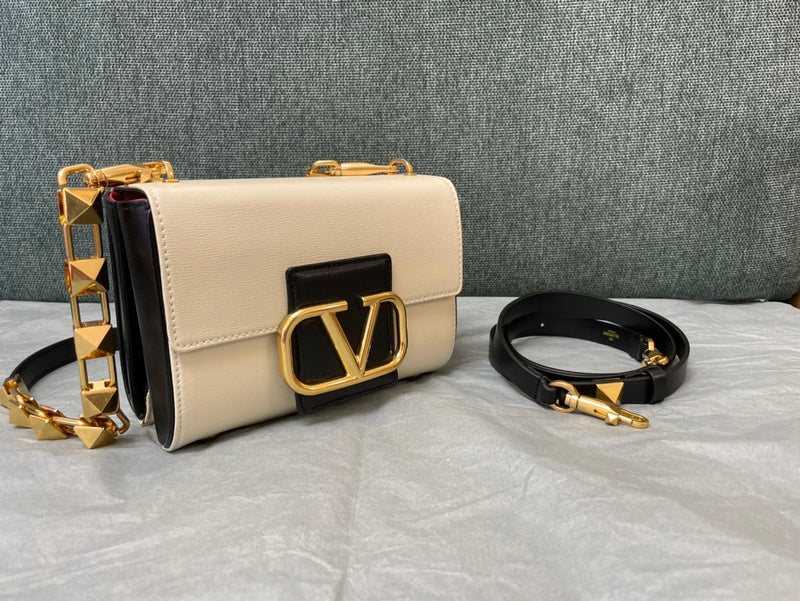 Amelia's Bag Gallery - VEL Bags - 979