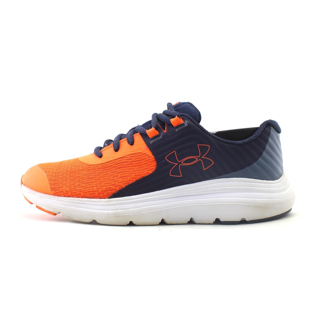 UNDER ARMOUR OUTHUSTLE