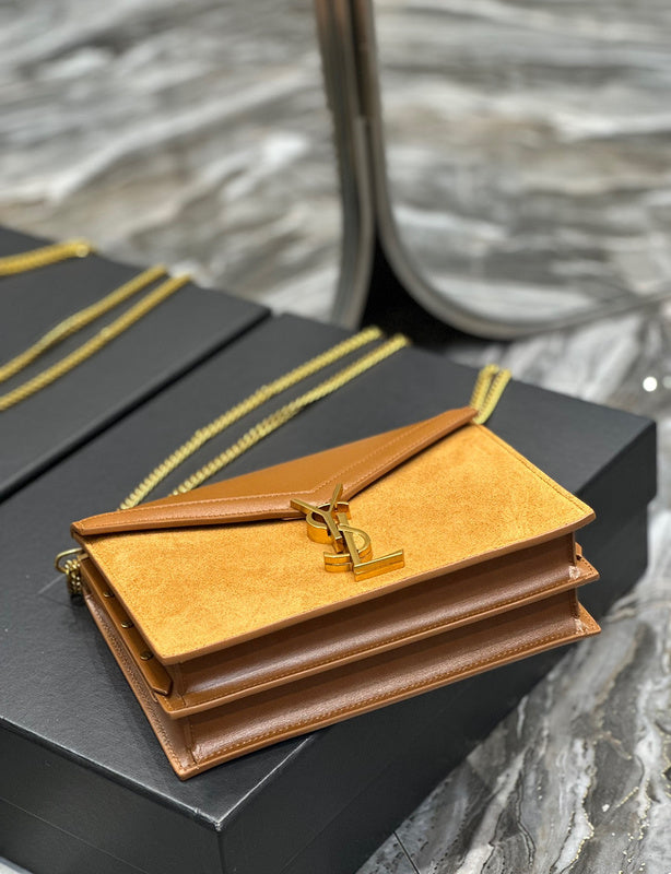 Amelia - YSL Bag - 3903