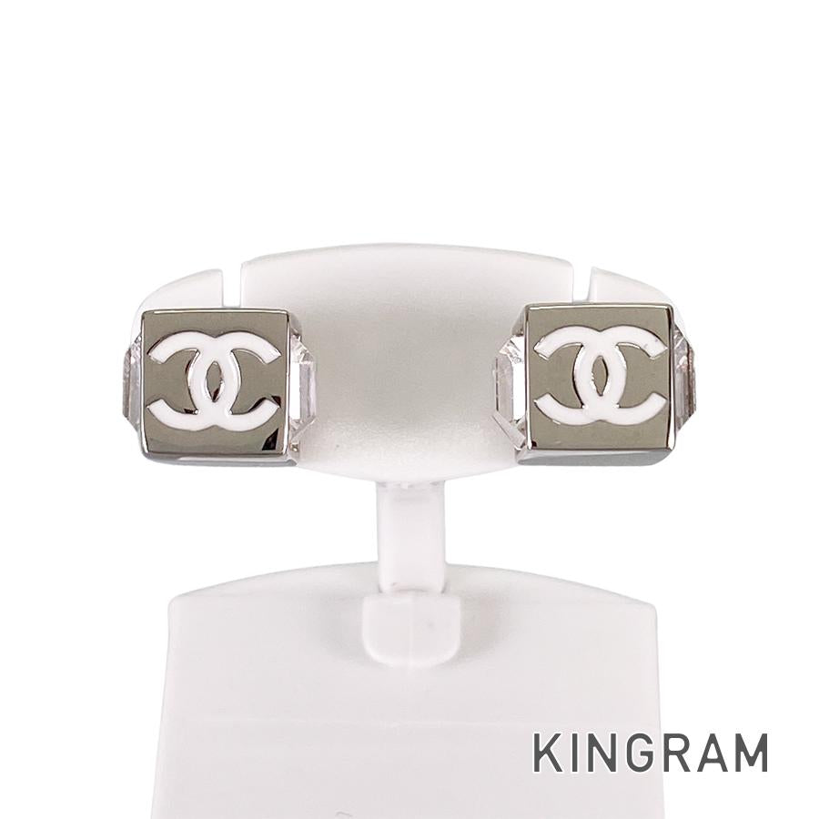 CHANEL Earring