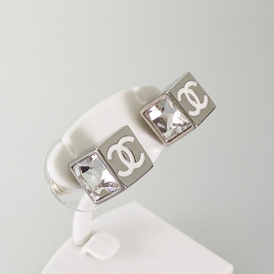 CHANEL Earring