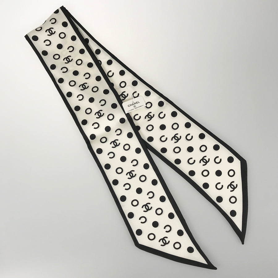 CHANEL Women's Scarf