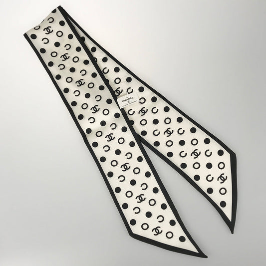 CHANEL Women's Scarf