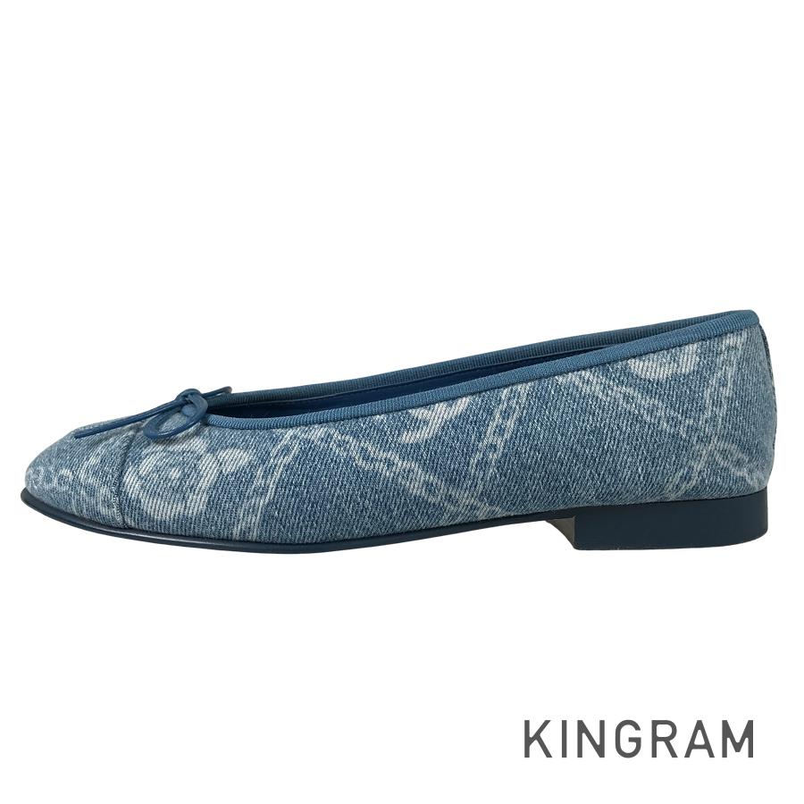 CHANEL Women's Pumps