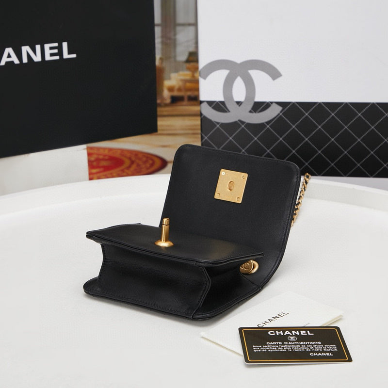 Wellow Bags - Chanel - Bags  - 544