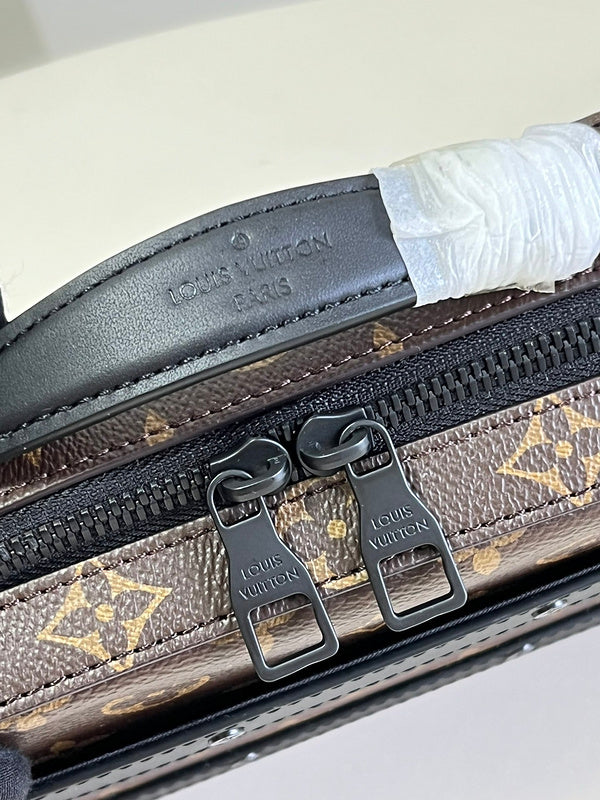 Fan Fashion Lu-Vi Bags - 16941