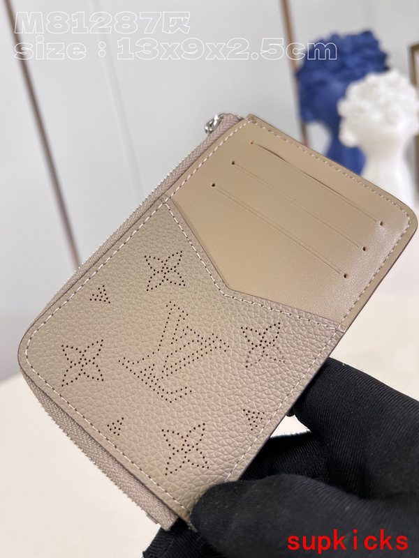 Amelia- - Mix Wallets - 042