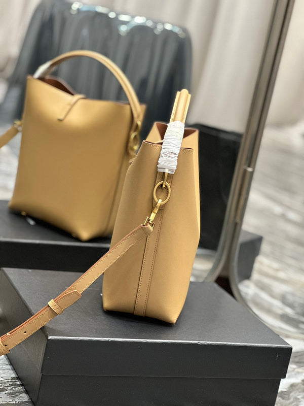Amelia - YSL Bag - 3970