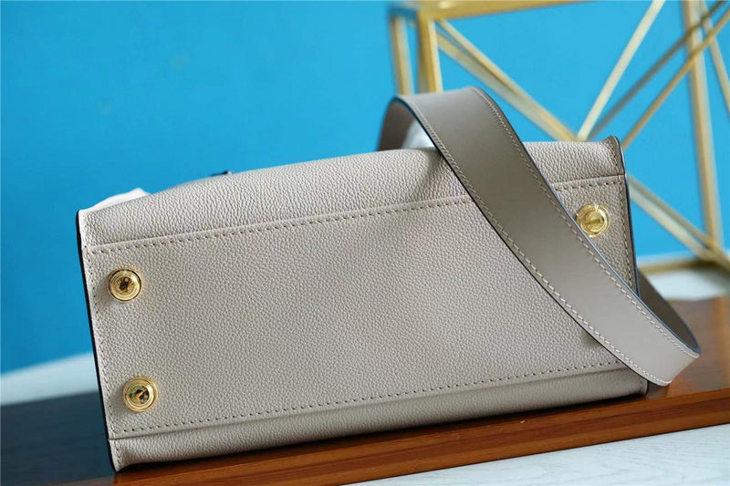 Fan Fashion Lu-Vi bags - 17549