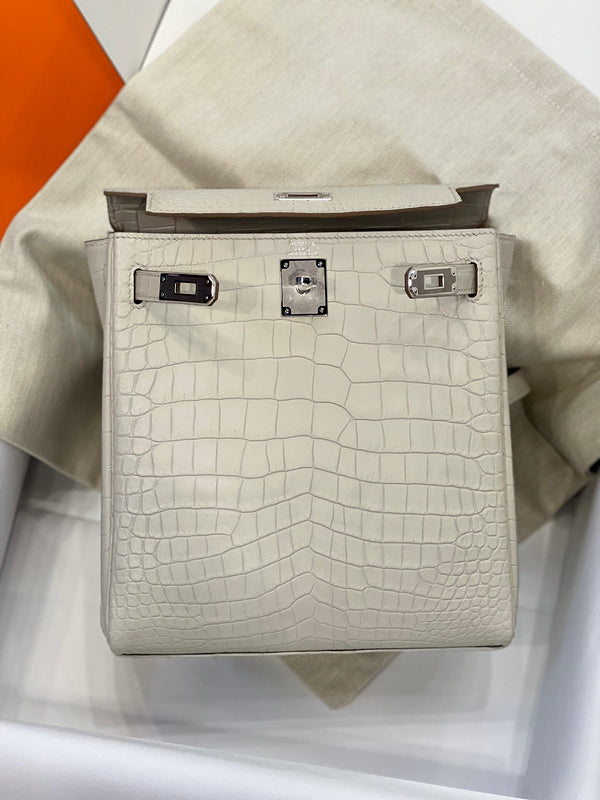 Amelia - HMS Bags - 1521