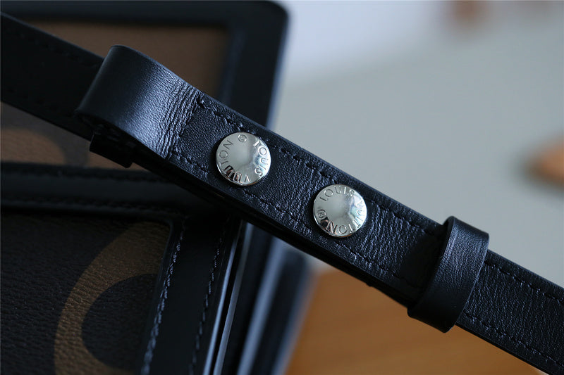 Fan Fashion Lu-Vi bags - 8143