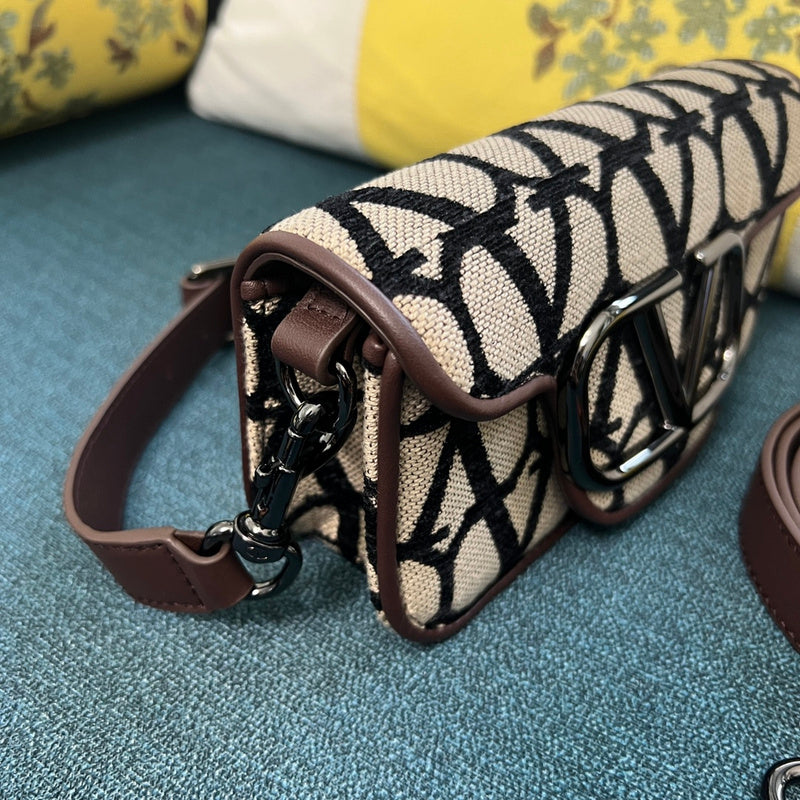 VAL LUXURY BAGS - FOR FASHION LOVERS  AFFORDABLE LUXURY BAGS- 411