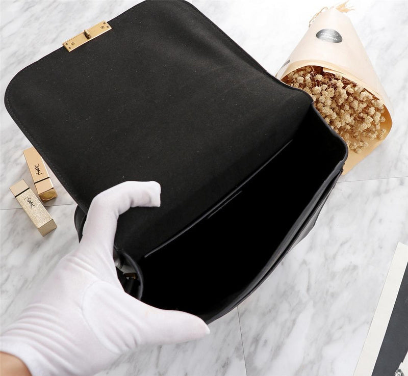 Amelia - YSL Bag - 2550
