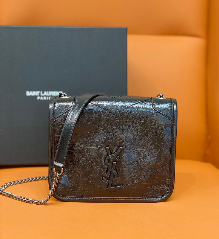 Amelia - YSL Bag - 2085