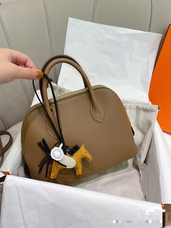 Amelia - HMS Bags - 1743