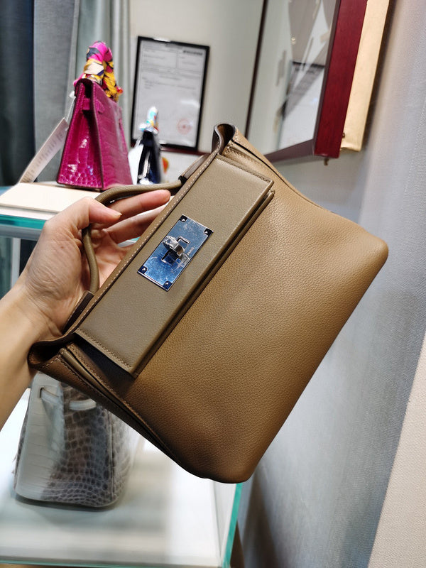 Amelia - HMS Bags - 1808