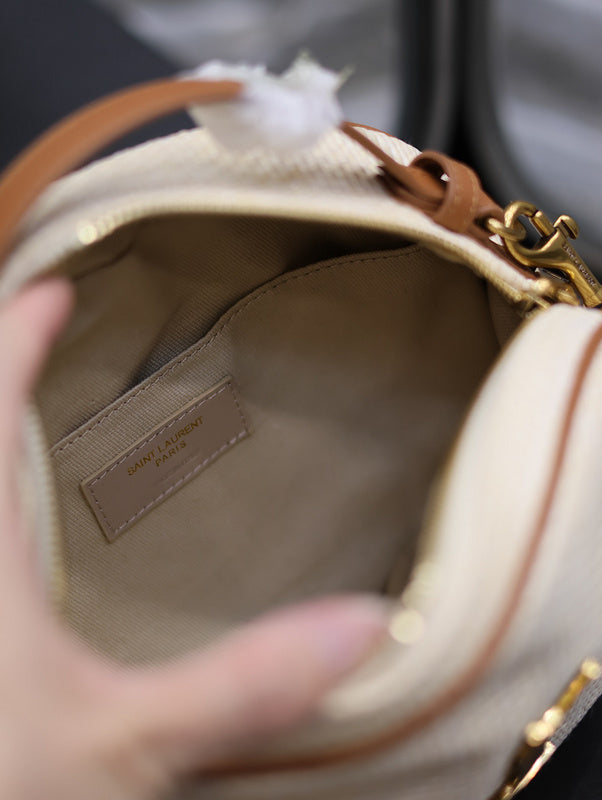 Amelia - YSL Bag - 1815