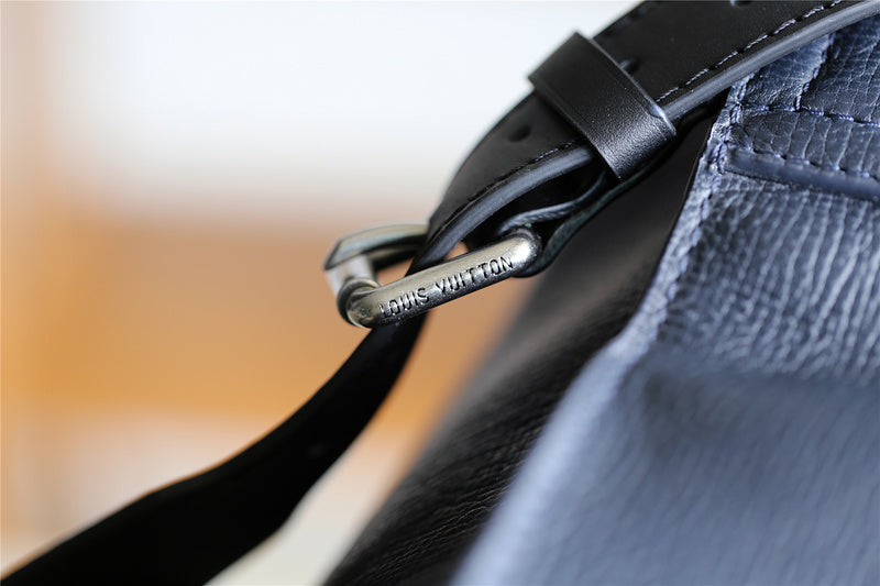 Fan Fashion Lu-Vi bags - 9751