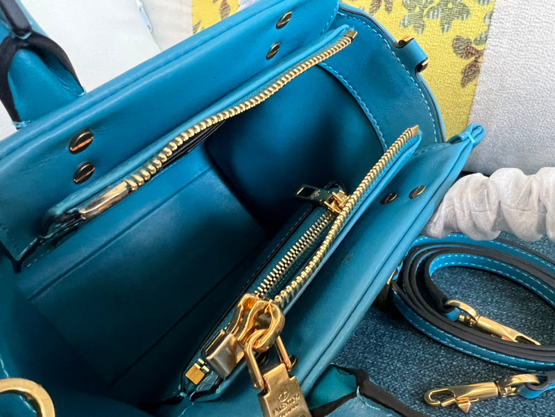 VAL LUXURY BAGS - FOR FASHION LOVERS  AFFORDABLE LUXURY BAGS- 1609