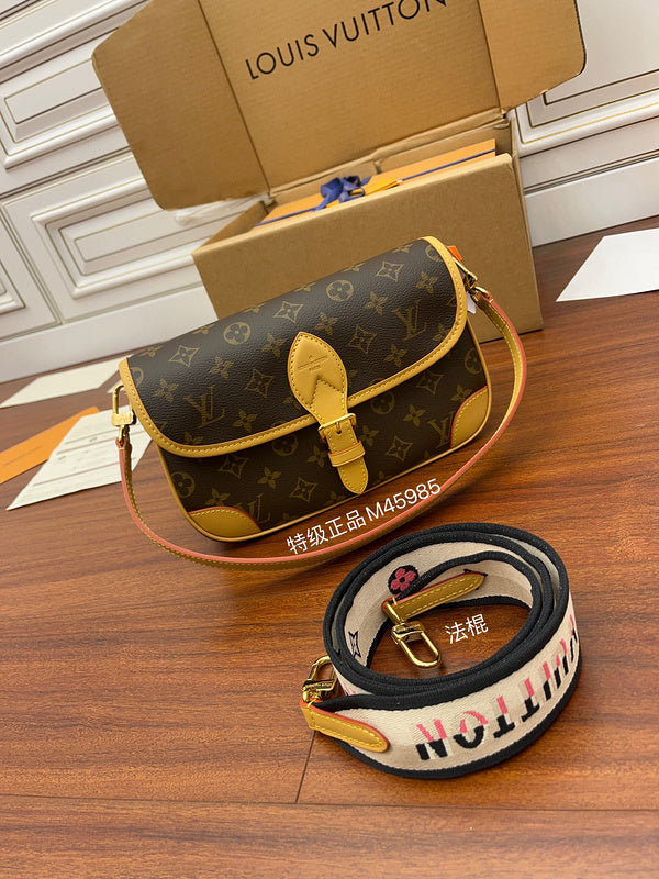 Amelia's Bag Gallery - LOV Bags - 1014