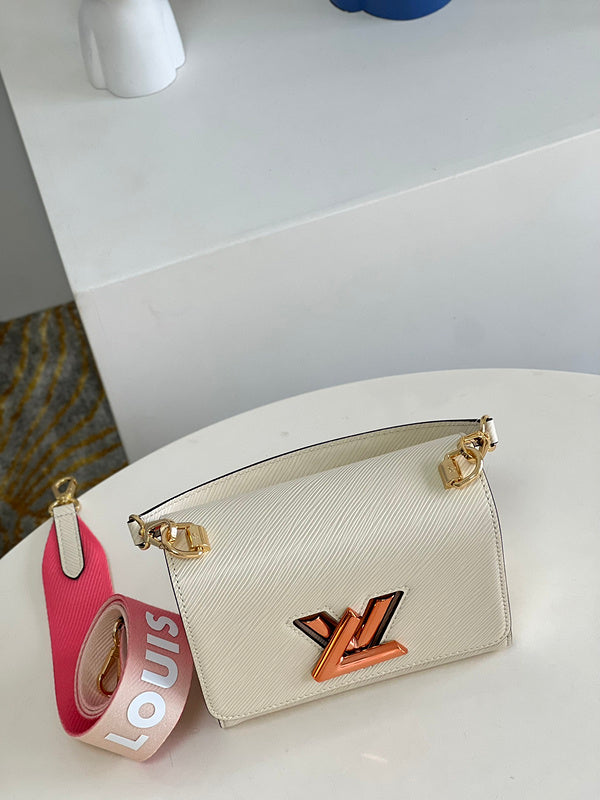 Fan Fashion Lu-Vi Bags - 16614