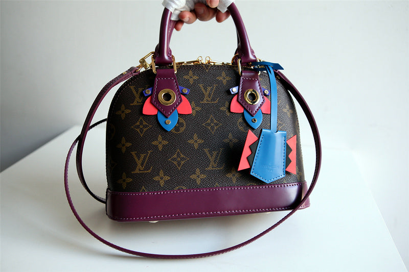 Fan Fashion Lu-Vi bags - 8287