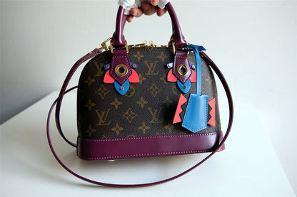 Fan Fashion Lu-Vi bags - 8287