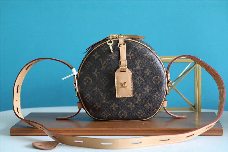 Fan Fashion Lu-Vi bags - 8309