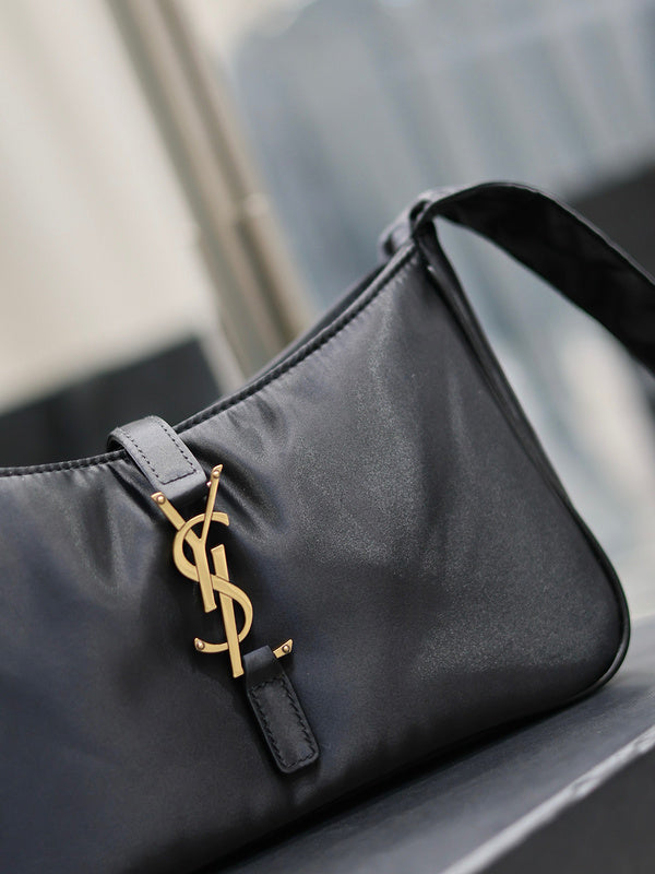Amelia - YSL Bag - 1930
