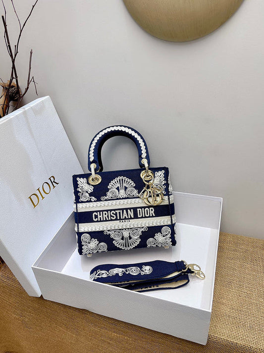Amelia- DYOR BAGS - DESIGNER HANDBAGS  - 082