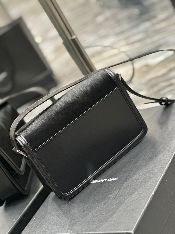 Amelia - YSL Bag - 3928