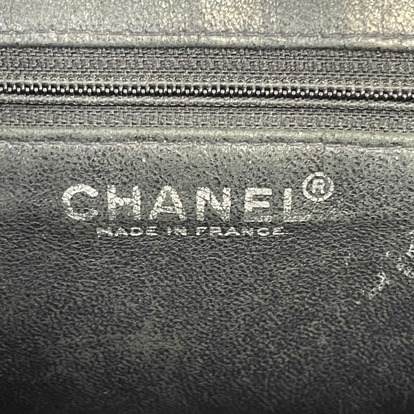 CHANEL CC Medallion Black Diamond Quilted Caviar Leather Tote / Shoulder Bag