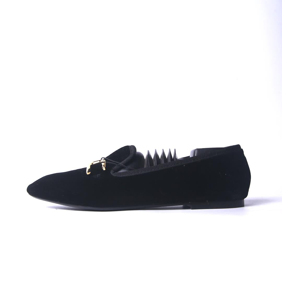ZARA. .