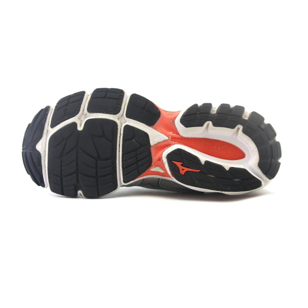 MIZUNO WAVE INSPIRE 15