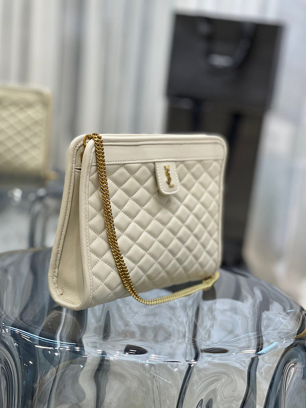 Amelia - YSL Bag - 3755