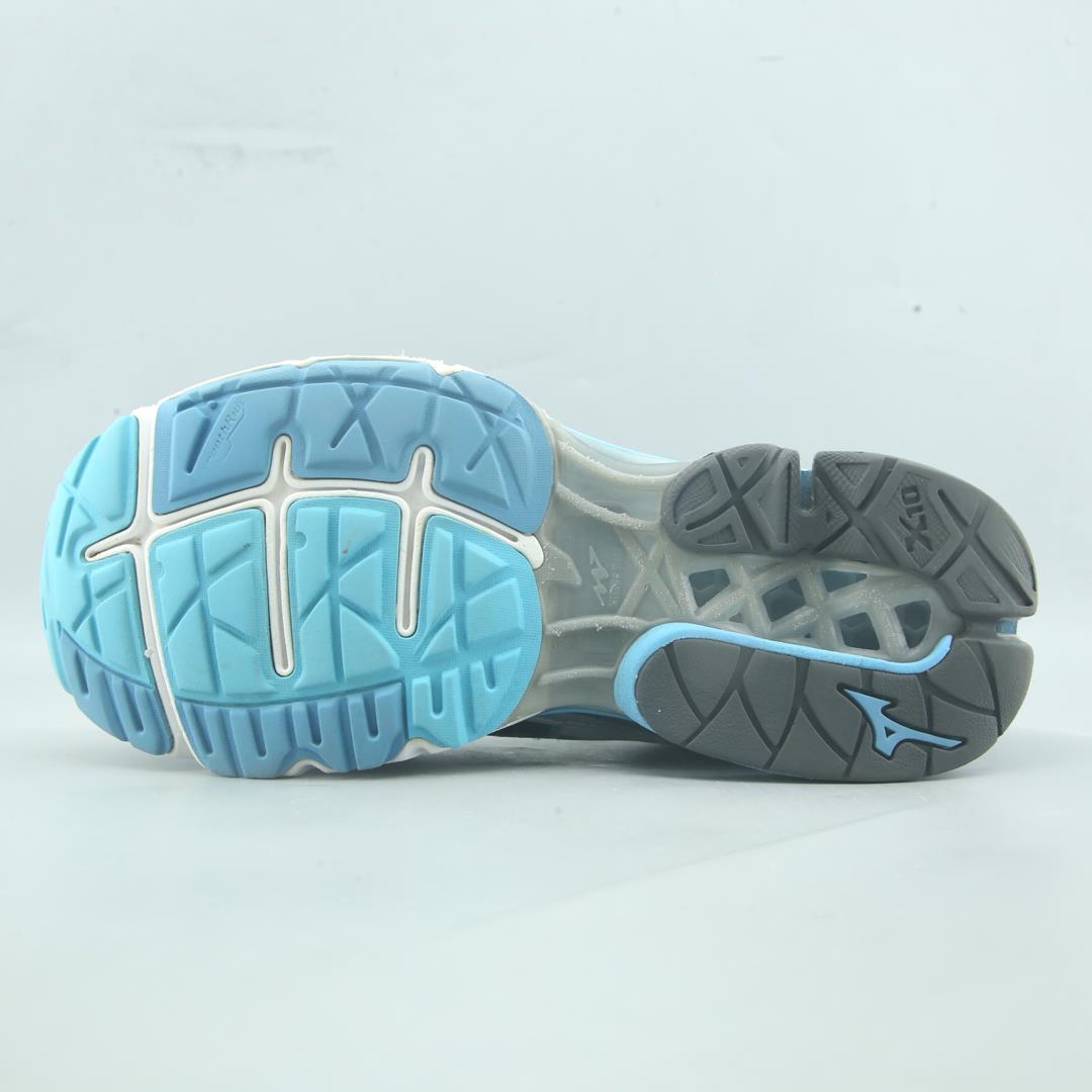 MIZUNO WAVE CREATION 17