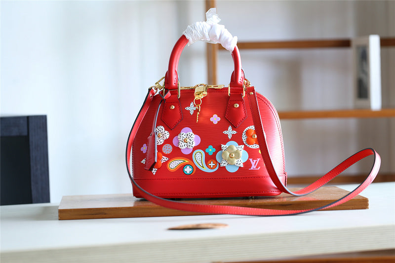Fan Fashion Lu-Vi bags - 8258