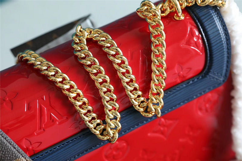 Fan Fashion Lu-Vi bags - 8682