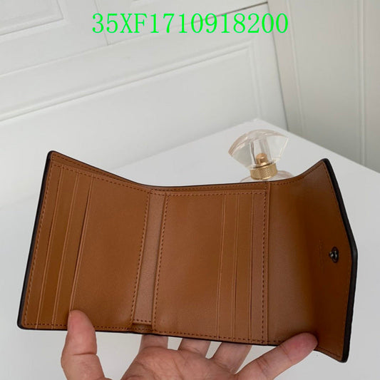 Amelia - CAH Wallet - 090