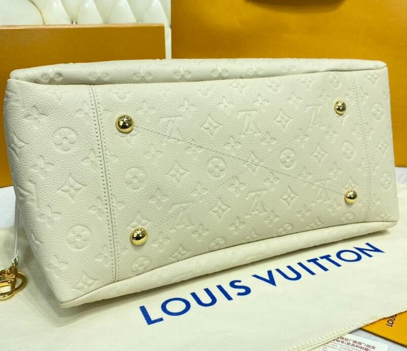 AmeliaLuxury - LOV Bags - 2464